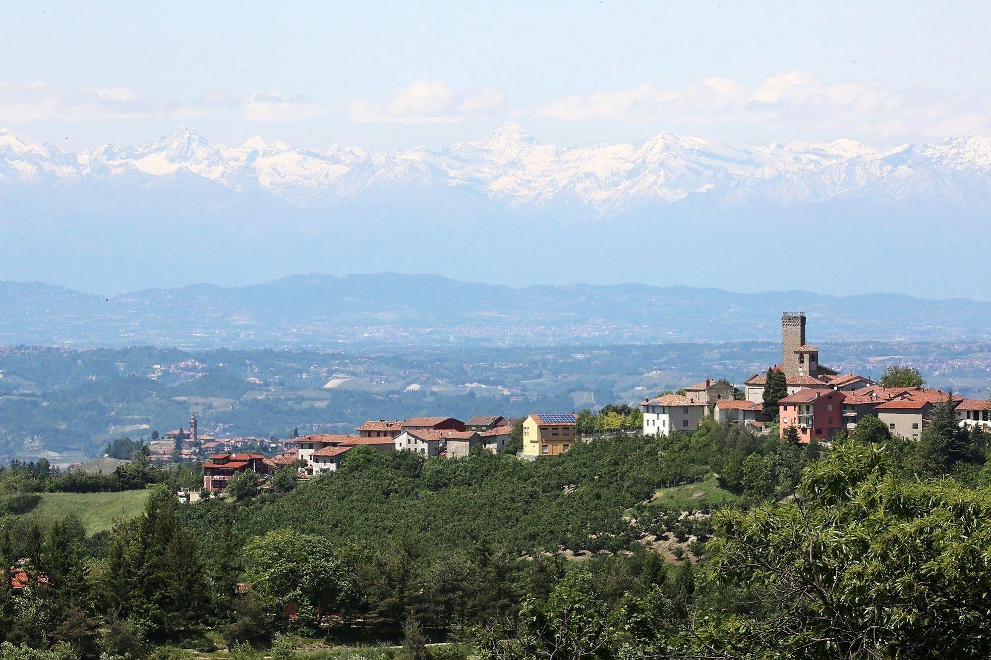 Maison d'hôtes Agriturismo Al Brich à Albaretto della Torre Extérieur photo