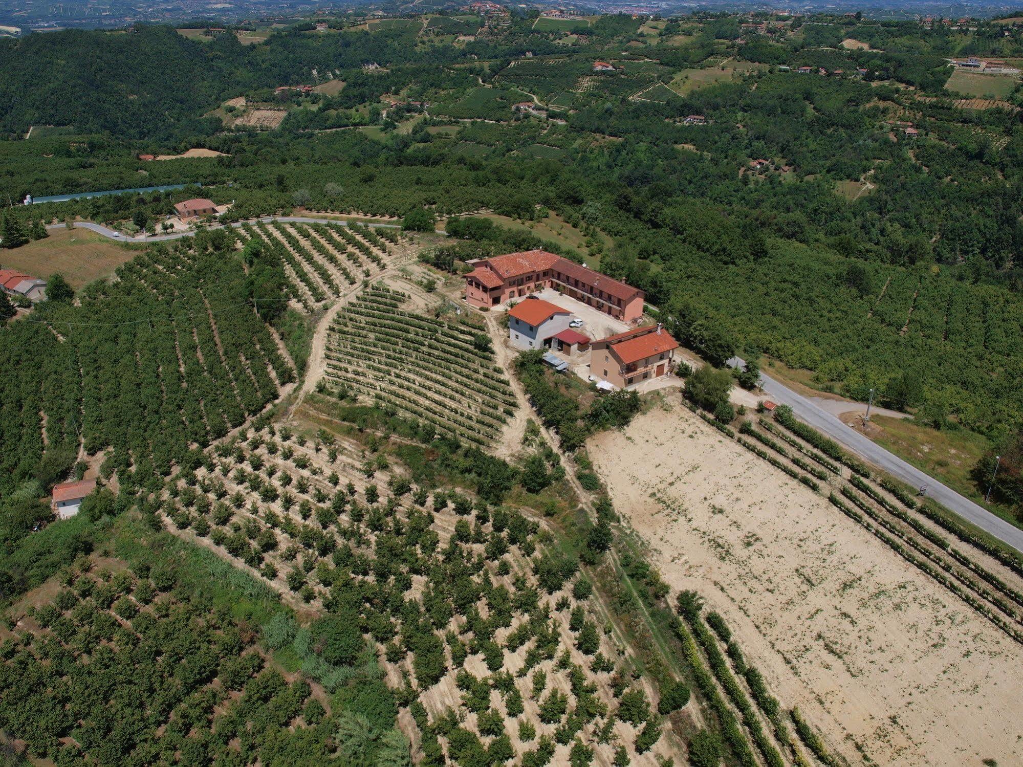 Maison d'hôtes Agriturismo Al Brich à Albaretto della Torre Extérieur photo